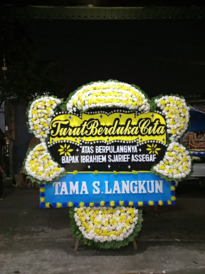 Papan Bunga Duka di Padang Serai